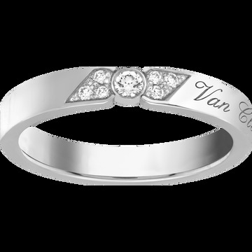 Обручальное кольцо Toujours Signature Etoiles, 3 мм, платина, бриллианты.