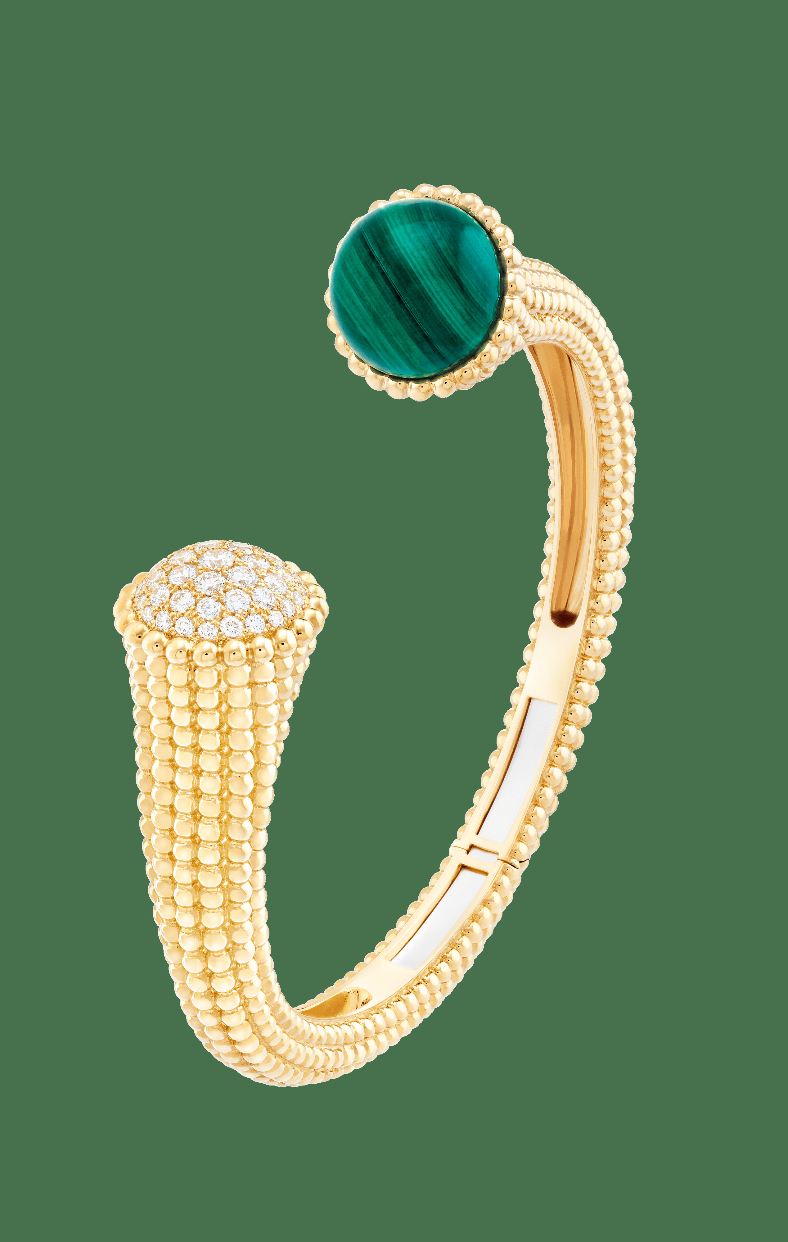 Браслет Perlée couleurs, желтое золото, малахит, бриллианты, маленькая модель.