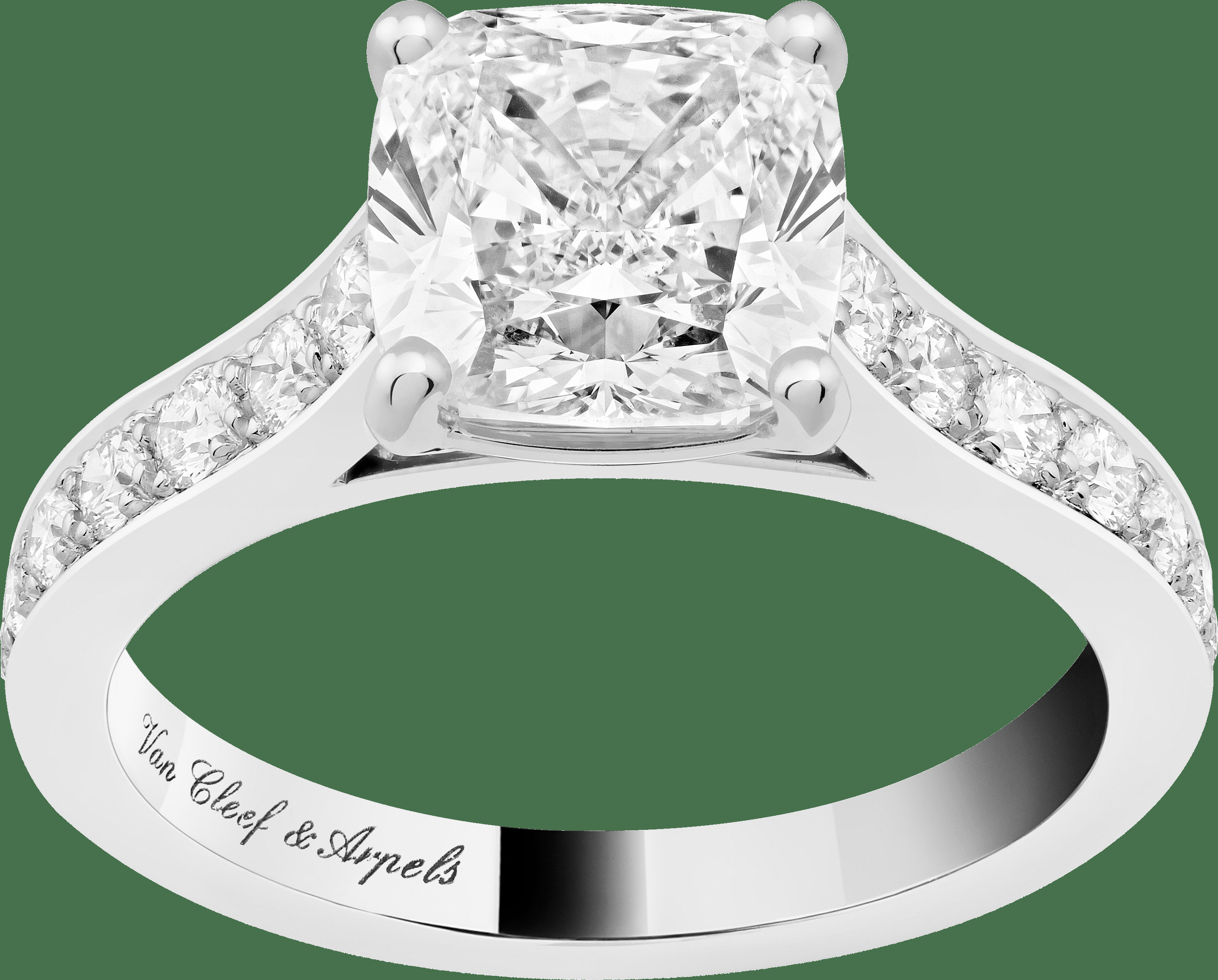 Кольцо-солитер Romance, платина, бриллианты круглой огранки, один бриллиант огранки "кушон" 2,51 карата