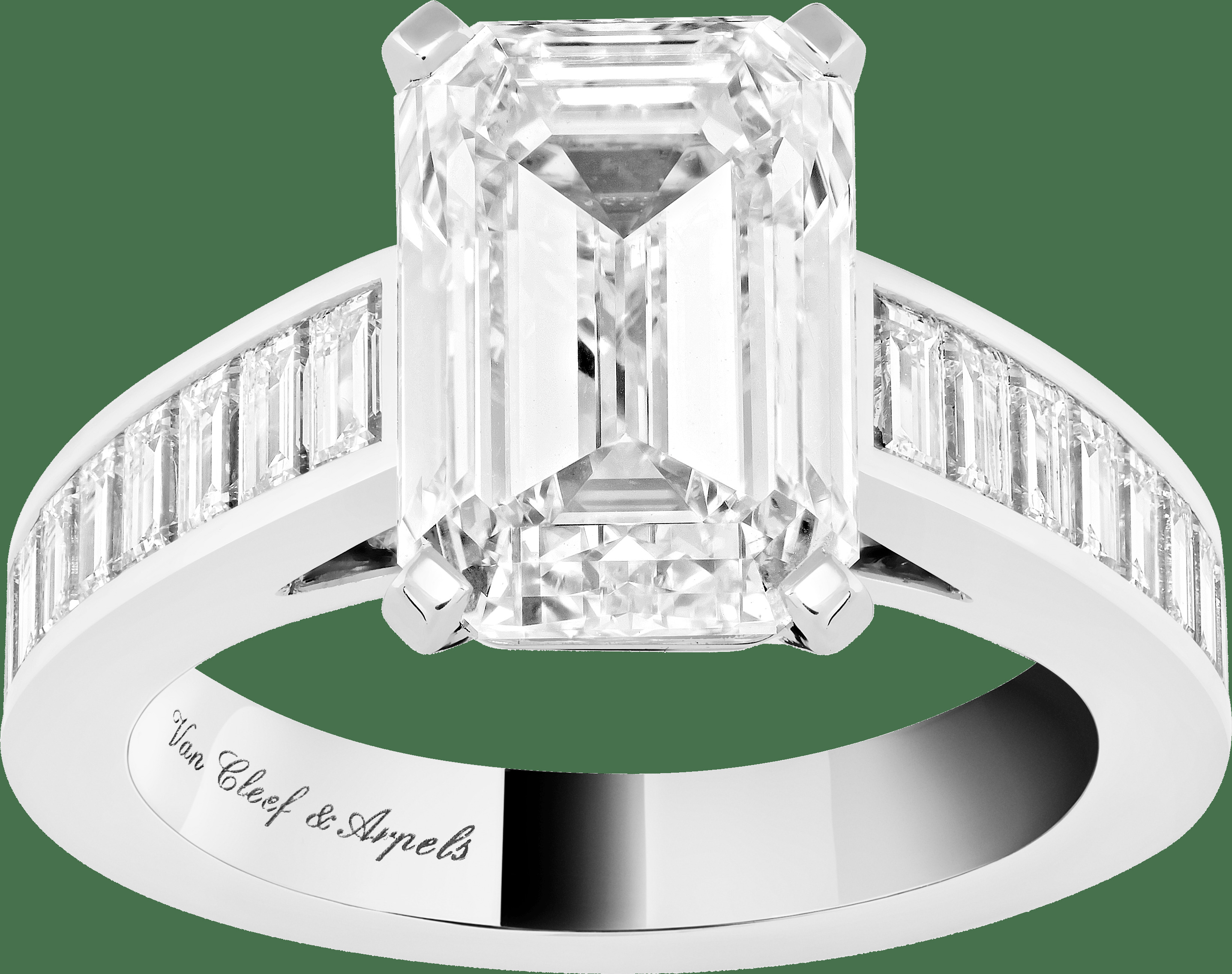 Кольцо-солитер Menuet, платина, бриллианты багетной огранки, один бриллиант изумрудной огранки 4,02 карата