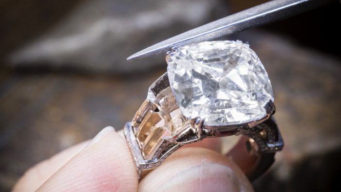 Jewelry work, setting of the cushion-cut DIF type 2A diamond of 15.02 carats, Lucrezia ring, Van Cleef & Arpels