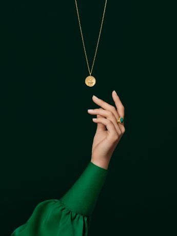 Zodiaque medal Virginis (Virgo), yellow gold. Zodiaque collecion, Van Cleef & Arpels